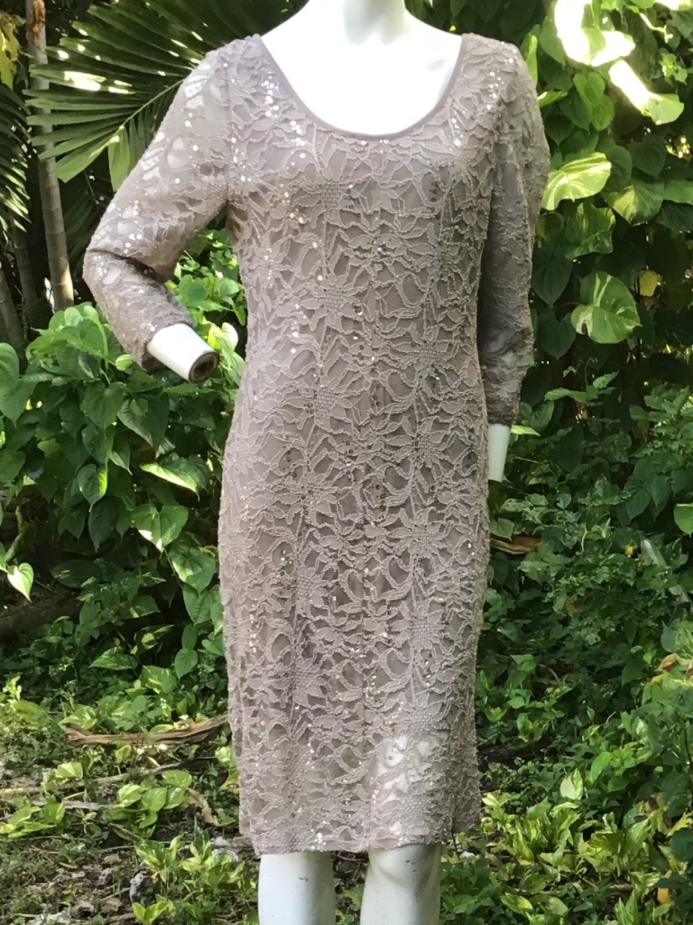 Vintage RSVP jersey and lace with sequins